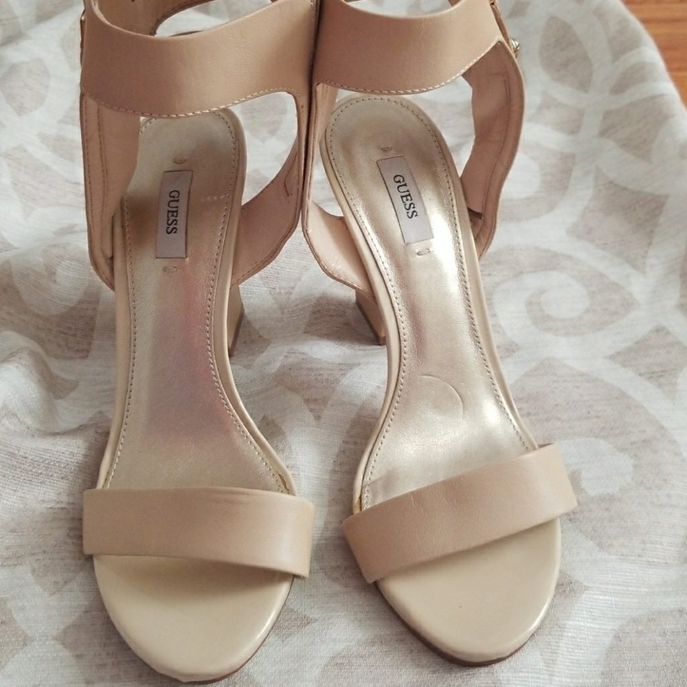 Guess  nude shoe sandals women size 8.5